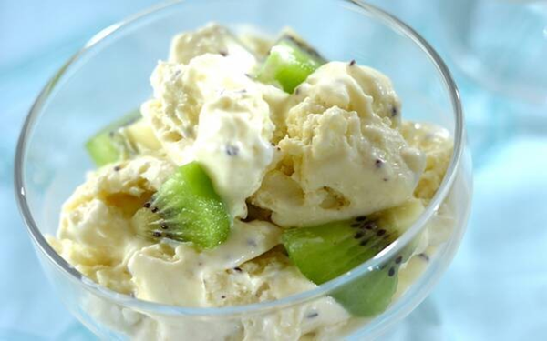 豆腐とバナナのヘルシーアイスクリーム, カボチャアイスクリーム, ゴマアイスクリーム, 甘酒アイスクリーム, アボカドのアイスクリーム, キウイのアイスクリーム, イチゴのアイスクリーム