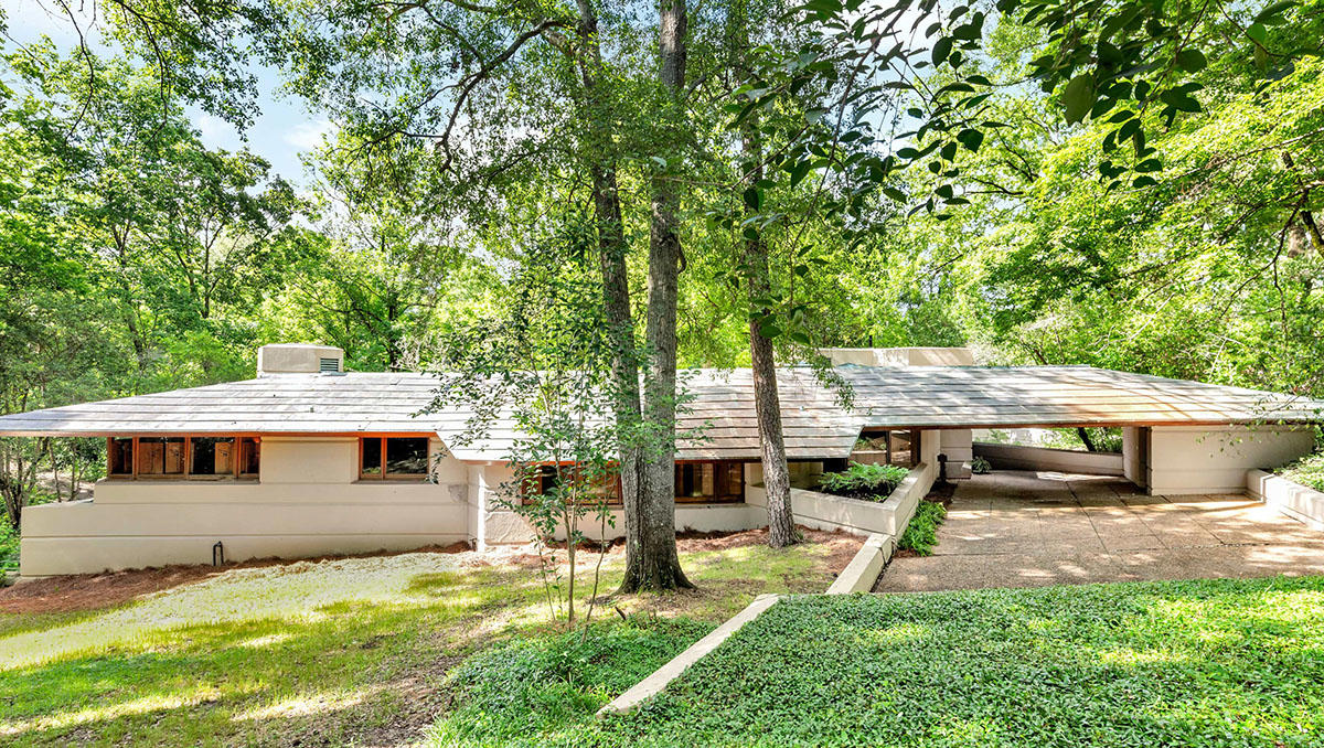 Frank Lloyd Wright's Fountainhead House in Photos