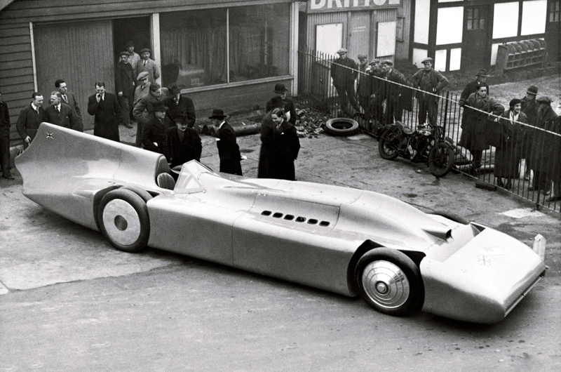 1. Bugatti EB110, 2. Jaguar XJ13, 3. Lamborghini 350GT, 4. Aston Martin DB7 V12, 5. Lagonda V12, 6. McLaren F1, 7. Auto Union D-type, 8. TVR Cerbera Speed 12, 9. BMW 850CSi, 10. Ferrari 125 S, 11. Jaguar XJ12, 12. Mercedes-Benz CLK GTR, 13. Ferrari 410 Superamerica, 14. Packard Twin-Six, 15. Lamborghini Miura, 16. Campbell-Railton Blue Bird, 17. Ferrari F50, 18. Yamaha OX99-11, 19. Jaguar XJ220, 20. Rolls-Royce Phantom III, 21. Jaguar XJR-15