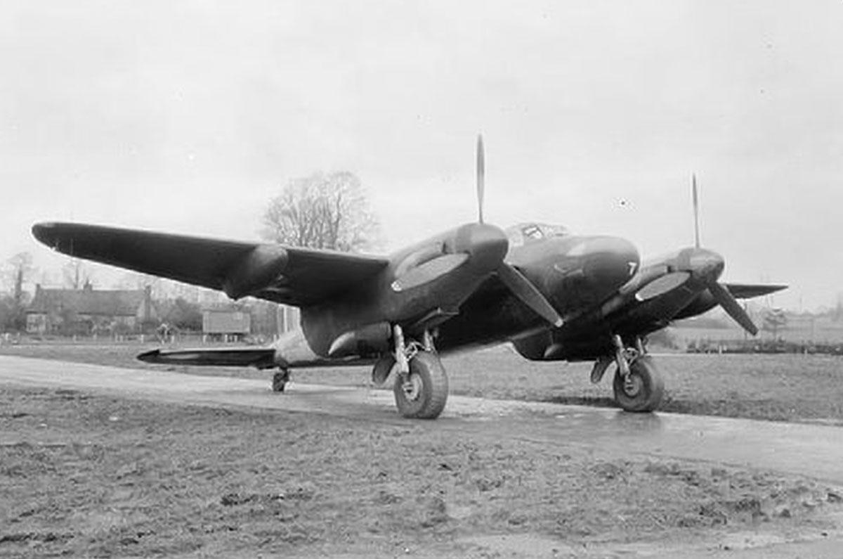 10: Gloster Gladiator, 9: Martin-Baker MB5, 8: Boulton Paul Defiant, 7: Westland Whirlwind, 6: Hawker Typhoon, 5: Bristol Beaufighter, 4: De Havilland Mosquito, 3: Hawker Hurricane, 2: Supermarine Spitfire, 1: Hawker Tempest
