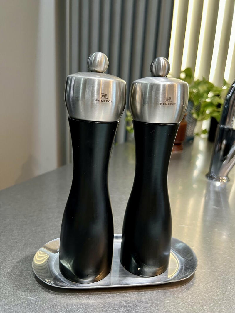 あえて丸見えのアイランドキッチンで、きれいの習慣をつける, コツ1：作業台の「出しっぱなしゼロ」を意識する, コツ2：「見せる」と「隠す」のメリハリ収納, コツ3：その都度リセット！「後でやろう」をなくすことで未来の自分がラクに