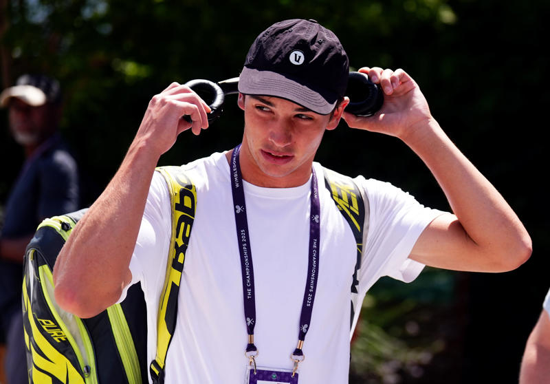 Wimbledon 2025 live – day three, Rain delay extended, Which British tennis players are still playing at Wimbledon?, Rain delays start of play, Rain delays start of play, Wimbledon 2025 – order of play, Brit watch today, Zverev feels ‘alone’ and ‘empty’ after shock first-round exit, Zverev feels ‘alone’ and ‘empty’ after shock first-round exit, Gauff shocked by Yastremska on Court One, Gauff shocked by Yastremska on Court One, Djokovic credits 'miracle pills' for turnaround, Djokovic credits 'miracle pills' for turnaround, Djokovic credits 'miracle pills' for turnaround, Wimbledon 2025 – order of play, Wimbledon 2025 – order of play, Wimbledon 2025 – order of play, Wimbledon 2025 – order of play, Wimbledon 2025 – order of play, Wimbledon 2025 – order of play, Wimbledon 2025 live, Wimbledon 2025 live