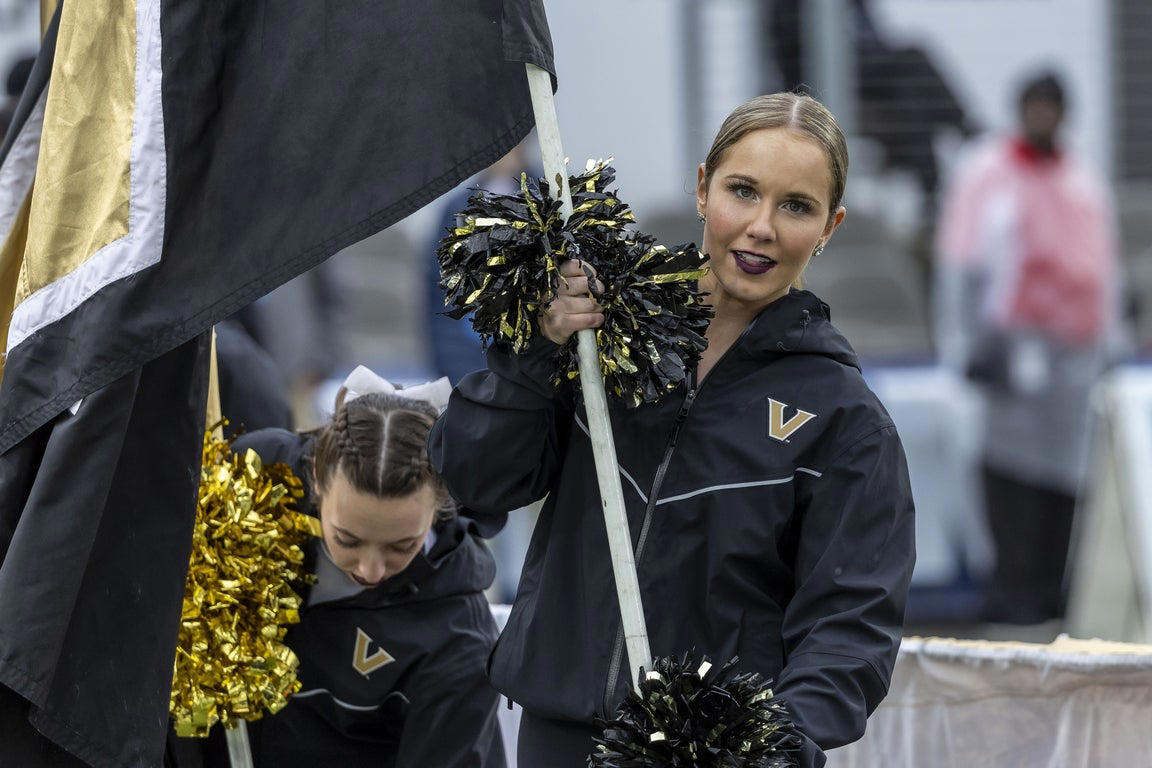 Fantastic cheerleader photos from the 2025 college football playoffs