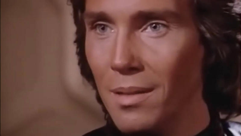 Judson Scott: Lieutenant James Sci-fi series of the 80s: 'V', Jane Badler: Diana, Jane Badler after the series, Nicky Katt: Sean Donovan, Nicky Katt after the series, Faye Grant: Julie Parrish, Faye Grant after the series, June Chadwick: Lydia, June Chadwick after the series, Robert Englund: Willie, Robert Englund after the series, Andrew Prine: Steven, Andrew Prine after the series, Marc Singer: Mike Donovan, Marc Singer after the series, Judson Scott: Lieutenant James, Judson Scott after the series, Richard Herd: John, Richard Herd after the series, Michael Wright: Elias Taylor, Michael Wright after the series, Lane Smith: Nathan Bates, Lane Smith after the series, Jeff Yagher: Kyle Bates, Jeff Yagher after the series, Michael Ironside: Ham Tyler, Michael Ironside after the series, Jennifer Cooke: Elizabeth, Jennifer Cooke after the series, Blair Tefkin: Robin Maxwell, Blair Tefkin after the series, Aki Aleong: Mr. Chiang, Aki Aleong after series, Duncan Regehr: Charles