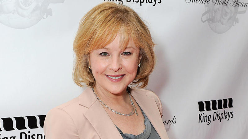 Faye Grant after the series Sci-fi series of the 80s: 'V', Jane Badler: Diana, Jane Badler after the series, Nicky Katt: Sean Donovan, Nicky Katt after the series, Faye Grant: Julie Parrish, Faye Grant after the series, June Chadwick: Lydia, June Chadwick after the series, Robert Englund: Willie, Robert Englund after the series, Andrew Prine: Steven, Andrew Prine after the series, Marc Singer: Mike Donovan, Marc Singer after the series, Judson Scott: Lieutenant James, Judson Scott after the series, Richard Herd: John, Richard Herd after the series, Michael Wright: Elias Taylor, Michael Wright after the series, Lane Smith: Nathan Bates, Lane Smith after the series, Jeff Yagher: Kyle Bates, Jeff Yagher after the series, Michael Ironside: Ham Tyler, Michael Ironside after the series, Jennifer Cooke: Elizabeth, Jennifer Cooke after the series, Blair Tefkin: Robin Maxwell, Blair Tefkin after the series, Aki Aleong: Mr. Chiang, Aki Aleong after series, Duncan Regehr: Charles