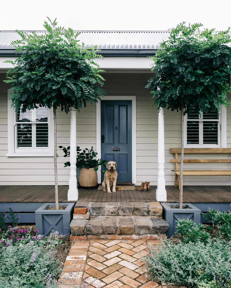27 charming country home entryway ideas,      Wrought metal screen   ,      Light and bright   ,      Vintage art   ,      Pink door   ,      Cosy seating   ,      Hats off   ,      Antique church pew   ,      Hand-painted windows   ,      Rattan lamp shade   ,      Glass corridors   ,      Light-filled   ,      Gallery wall   ,      Soaring ceilings   ,      Weatherboard walls   ,      Checkerboard   ,      French doors   ,      Mudroom entrance   ,      Symmetrical plantings   ,      Built-in bench seat   ,      Statement runner   ,      Antique pieces   ,      Leadlight windows   ,      Small study nook   ,      Dark herringbone tiles   ,      All white   ,      Yellow door   ,      Dark timber joinery   