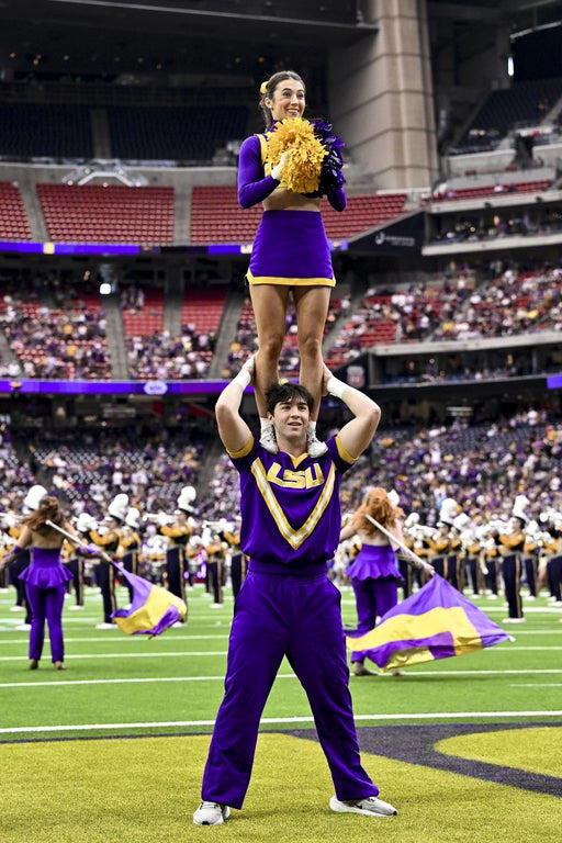 Fantastic cheerleader photos from the 2025 college football playoffs