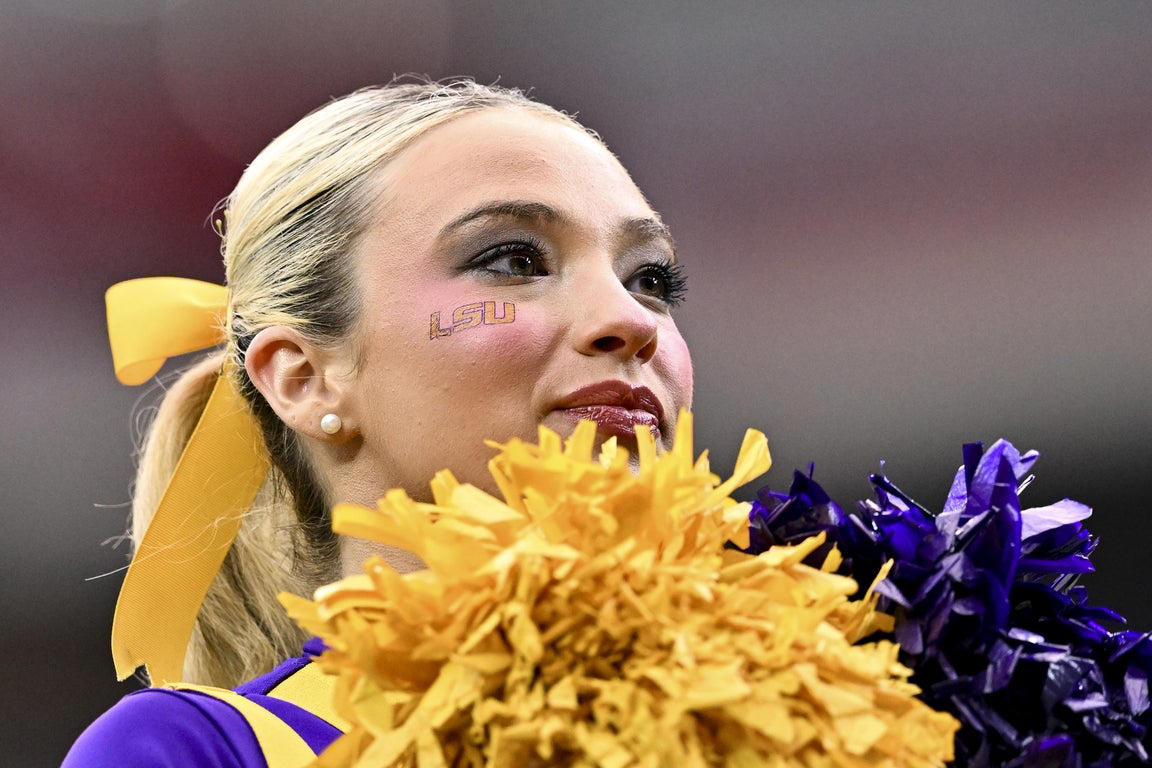 Fantastic cheerleader photos from the 2025 college football playoffs
