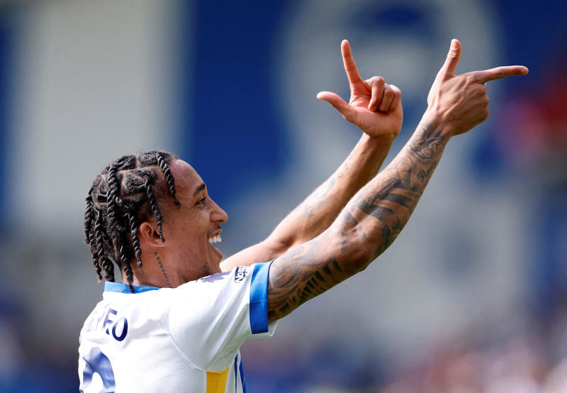 Latest transfer news headlines, Chelsea eye Casado deal, Lookman price, Everton deal close, Arsenal get Cristhian Mosquera boost, Man Utd to sign Mbeumo this week, Sunderland close to Petrovic deal, New Tottenham bid for Kudus expected, Liverpool target Lukeba deal, Mosquera to Arsenal latest, Man Utd step up Watkins move, Arsenal handed new Rodrygo boost, Chelsea make shock bid for Real Madrid hero, Gyokeres agrees Arsenal deal, Chelsea exits, Kaoru Mitoma wants Brighton stay, DEAL AGREED, Joao Pedro shirt number, Giroud on Lille move, Crystal Palace make formal offer for Eze replacement, Pedro debut?, Juventus book David medical, Man Utd step up interest in '£60m' Watkins, DONE DEAL, New-look Chelsea, Fulham vindication, Premier League sides circle Leipzig star, Dani Olmo speaks out on Luis Diaz and Nico Williams, DONE DEAL: Valentin Barco joins Strasbourg, DONE DEAL: Baena joins Atletico Madrid, Other options for Petrovic, Yoan Bonny to Inter: Here we go, Victor Boniface to stay at Leverkusen, Sunderland continue squad overhaul, Djorde Petrovic finds new home, Lyon set Fofana fee, Immobile Besiktas deal terminated, Hurzeler speaks on Pedro departure, DONE DEAL! Chelsea sign £60m Joao Pedro, Suarez considering retirement, Liverpool confirm appointment of ex-Arsenal player, Manchester United confirm interest in Ruiz, DONE DEAL: Spurs add Tōko Koga, Goodman extends Crystal Palace deal before new loan, Barcelona cannot register Williams, Brentford to announce Milambo signing, DONE DEAL! Quansah joins Leverkusen, BREAKING NEWS: Branthwaite signs new Everton contract, Liverpool reject Bayern's Diaz bid, Man City set to begin Dias contract talks, Liverpool in advanced talks over Guehi deal, West Ham fail with Diouf bid, Chelsea set to announce £60m Joao Pedro, New Eze twist in Arsenal transfer pursuit, David to join Juve, Kudus becomes Spurs' top priority, Bayern 'gather information' on Luis Diaz, Rodrygo 'perfect fit' for Arsenal, Chloe Kelly confirms permanent City exit, Olivier Giroud spotted in France ahead of Lille switch, Juventus to sign Jonathan David, SIGNED: Semenyo extends Bournemouth deal, Bayern Munich confirm new Jamal Musiala shirt number, Villa land Turkish target, Arsenal 'close to agreement' with Gyokeres, Newcastle target defensive upgrades, Why it does not make sense for Arsenal to sign Madueke, Chelsea to make more attacking signings?, DONE DEAL: Sunderland add Habib Diarra, DONE DEAL: Williams extends Forest stay, Joao Pedro signs Chelsea contract, Malick Fofana receives a Premier League offer, DONE DEAL: Chelsea's Lawrence joins OL Lyonnes, Messi in contract talks, Kepa: I spoke with Kai before Arsenal move, BREAKING: Arsenal confirm Kepa signing, Manchester United confirm interest in Ruiz, Liverpool working on Ekitike deal, Madueke to Arsenal latest, West Ham fail with Diouf bid, Arsenal exploring Eze deal after talks held, Partey attracting interest after Arsenal exit, Arsenal submit bid for Madueke, Tottenham confident over cut-price Kudus deal, Milambo undergoes Brentford medical, Crystal Palace close to Diomande deal, Tottenham open talks over Kudus deal, Liverpool target Isak, Osimhen and Ekitike, Richarlison set to swap Tottenham for Galatasaray, Liverpool name Harvey Elliott asking price, Liverpool in advanced talks over Guehi deal, Arsenal hold positive meeting over Eze, Joao Pedro completes Chelsea medical, Tete to stay at Fulham, Eze to Arsenal twist, Arsenal handed Nico Williams transfer hope