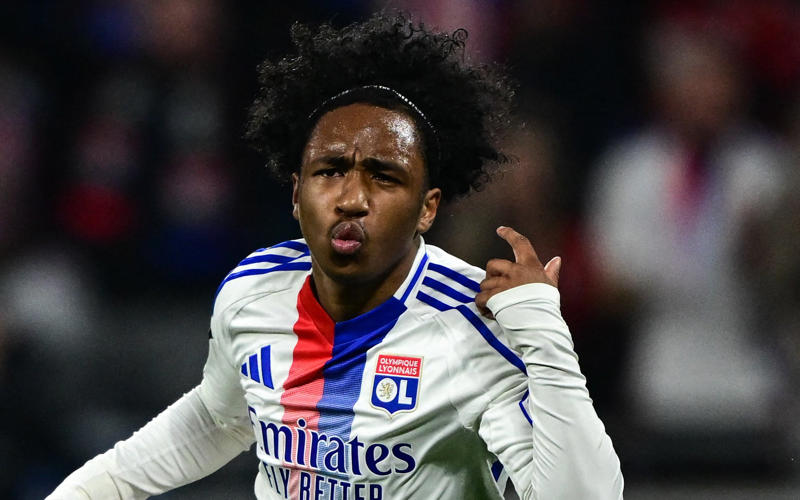 Latest transfer news headlines, Chelsea eye Casado deal, Lookman price, Everton deal close, Arsenal get Cristhian Mosquera boost, Man Utd to sign Mbeumo this week, Sunderland close to Petrovic deal, New Tottenham bid for Kudus expected, Liverpool target Lukeba deal, Mosquera to Arsenal latest, Man Utd step up Watkins move, Arsenal handed new Rodrygo boost, Chelsea make shock bid for Real Madrid hero, Gyokeres agrees Arsenal deal, Chelsea exits, Kaoru Mitoma wants Brighton stay, DEAL AGREED, Joao Pedro shirt number, Giroud on Lille move, Crystal Palace make formal offer for Eze replacement, Pedro debut?, Juventus book David medical, Man Utd step up interest in '£60m' Watkins, DONE DEAL, New-look Chelsea, Fulham vindication, Premier League sides circle Leipzig star, Dani Olmo speaks out on Luis Diaz and Nico Williams, DONE DEAL: Valentin Barco joins Strasbourg, DONE DEAL: Baena joins Atletico Madrid, Other options for Petrovic, Yoan Bonny to Inter: Here we go, Victor Boniface to stay at Leverkusen, Sunderland continue squad overhaul, Djorde Petrovic finds new home, Lyon set Fofana fee, Immobile Besiktas deal terminated, Hurzeler speaks on Pedro departure, DONE DEAL! Chelsea sign £60m Joao Pedro, Suarez considering retirement, Liverpool confirm appointment of ex-Arsenal player, Manchester United confirm interest in Ruiz, DONE DEAL: Spurs add Tōko Koga, Goodman extends Crystal Palace deal before new loan, Barcelona cannot register Williams, Brentford to announce Milambo signing, DONE DEAL! Quansah joins Leverkusen, BREAKING NEWS: Branthwaite signs new Everton contract, Liverpool reject Bayern's Diaz bid, Man City set to begin Dias contract talks, Liverpool in advanced talks over Guehi deal, West Ham fail with Diouf bid, Chelsea set to announce £60m Joao Pedro, New Eze twist in Arsenal transfer pursuit, David to join Juve, Kudus becomes Spurs' top priority, Bayern 'gather information' on Luis Diaz, Rodrygo 'perfect fit' for Arsenal, Chloe Kelly confirms permanent City exit, Olivier Giroud spotted in France ahead of Lille switch, Juventus to sign Jonathan David, SIGNED: Semenyo extends Bournemouth deal, Bayern Munich confirm new Jamal Musiala shirt number, Villa land Turkish target, Arsenal 'close to agreement' with Gyokeres, Newcastle target defensive upgrades, Why it does not make sense for Arsenal to sign Madueke, Chelsea to make more attacking signings?, DONE DEAL: Sunderland add Habib Diarra, DONE DEAL: Williams extends Forest stay, Joao Pedro signs Chelsea contract, Malick Fofana receives a Premier League offer, DONE DEAL: Chelsea's Lawrence joins OL Lyonnes, Messi in contract talks, Kepa: I spoke with Kai before Arsenal move, BREAKING: Arsenal confirm Kepa signing, Manchester United confirm interest in Ruiz, Liverpool working on Ekitike deal, Madueke to Arsenal latest, West Ham fail with Diouf bid, Arsenal exploring Eze deal after talks held, Partey attracting interest after Arsenal exit, Arsenal submit bid for Madueke, Tottenham confident over cut-price Kudus deal, Milambo undergoes Brentford medical, Crystal Palace close to Diomande deal, Tottenham open talks over Kudus deal, Liverpool target Isak, Osimhen and Ekitike, Richarlison set to swap Tottenham for Galatasaray, Liverpool name Harvey Elliott asking price, Liverpool in advanced talks over Guehi deal, Arsenal hold positive meeting over Eze, Joao Pedro completes Chelsea medical, Tete to stay at Fulham, Eze to Arsenal twist, Arsenal handed Nico Williams transfer hope