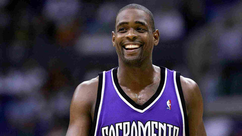 Atlanta Hawks – Dominique Wilkins, Boston Celtics – Bill Russell, Brooklyn Nets – Jason Kidd, Charlotte Hornets – Kemba Walker, Chicago Bulls – Michael Jordan, Cleveland Cavaliers – LeBron James, Detroit Pistons – Isiah Thomas, Indiana Pacers – Reggie Miller, Miami Heat – Dwyane Wade, Milwaukee Bucks – Kareem Abdul-Jabbar, New York Knicks – Patrick Ewing, Orlando Magic – Dwight Howard, Philadelphia 76ers – Julius Erving, Toronto Raptors – Kyle Lowry, Washington Wizards – Wes Unseld, Dallas Mavericks – Dirk Nowitzki, Denver Nuggets – Nikola Jokić, Golden State Warriors – Stephen Curry, Houston Rockets – Hakeem Olajuwon, LA Clippers – Chris Paul, Los Angeles Lakers – Magic Johnson, Memphis Grizzlies – Marc Gasol, Minnesota Timberwolves – Kevin Garnett, New Orleans Pelicans – Anthony Davis, Oklahoma City Thunder – Kevin Durant, Phoenix Suns – Steve Nash, Portland Trail Blazers – Clyde Drexler, Sacramento Kings – Chris Webber, San Antonio Spurs – Tim Duncan, Utah Jazz – Karl Malone