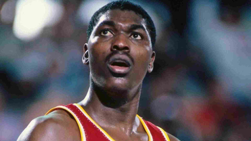 Atlanta Hawks – Dominique Wilkins, Boston Celtics – Bill Russell, Brooklyn Nets – Jason Kidd, Charlotte Hornets – Kemba Walker, Chicago Bulls – Michael Jordan, Cleveland Cavaliers – LeBron James, Detroit Pistons – Isiah Thomas, Indiana Pacers – Reggie Miller, Miami Heat – Dwyane Wade, Milwaukee Bucks – Kareem Abdul-Jabbar, New York Knicks – Patrick Ewing, Orlando Magic – Dwight Howard, Philadelphia 76ers – Julius Erving, Toronto Raptors – Kyle Lowry, Washington Wizards – Wes Unseld, Dallas Mavericks – Dirk Nowitzki, Denver Nuggets – Nikola Jokić, Golden State Warriors – Stephen Curry, Houston Rockets – Hakeem Olajuwon, LA Clippers – Chris Paul, Los Angeles Lakers – Magic Johnson, Memphis Grizzlies – Marc Gasol, Minnesota Timberwolves – Kevin Garnett, New Orleans Pelicans – Anthony Davis, Oklahoma City Thunder – Kevin Durant, Phoenix Suns – Steve Nash, Portland Trail Blazers – Clyde Drexler, Sacramento Kings – Chris Webber, San Antonio Spurs – Tim Duncan, Utah Jazz – Karl Malone