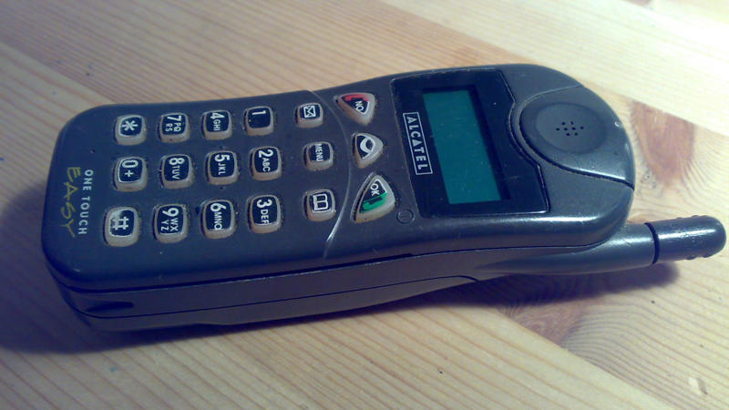 8. Alcatel (Pre-TCL) 1. Siemens Mobile, 3. Sagem, 4. Kyocera, 5. NEC Mobile, 6. Panasonic Mobile, 7. Ericsson, 8. Alcatel (Pre-TCL), 9. i-mate, 10. Vertu, 1. Apple, 2. Samsung, 3. Xiaomi, 6. Huawei, 7. OnePlus, 8. Motorola (Lenovo), 9. Google (Pixel), 10. Transsion (Tecno, Infinix, itel)