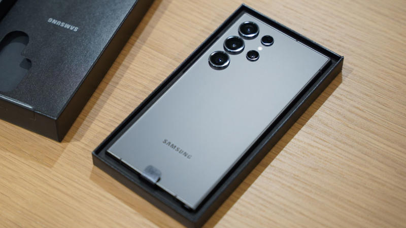 2. Samsung 1. Siemens Mobile, 3. Sagem, 4. Kyocera, 5. NEC Mobile, 6. Panasonic Mobile, 7. Ericsson, 8. Alcatel (Pre-TCL), 9. i-mate, 10. Vertu, 1. Apple, 2. Samsung, 3. Xiaomi, 6. Huawei, 7. OnePlus, 8. Motorola (Lenovo), 9. Google (Pixel), 10. Transsion (Tecno, Infinix, itel)