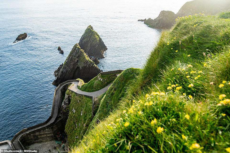 2. Wild Atlantic Way, Ireland 5. North Coast 500, Scotland, 4. Blue Ridge Parkway, USA, 3. Great Ocean Road, Australia, 2. Wild Atlantic Way, Ireland, 1. Route 66, USA