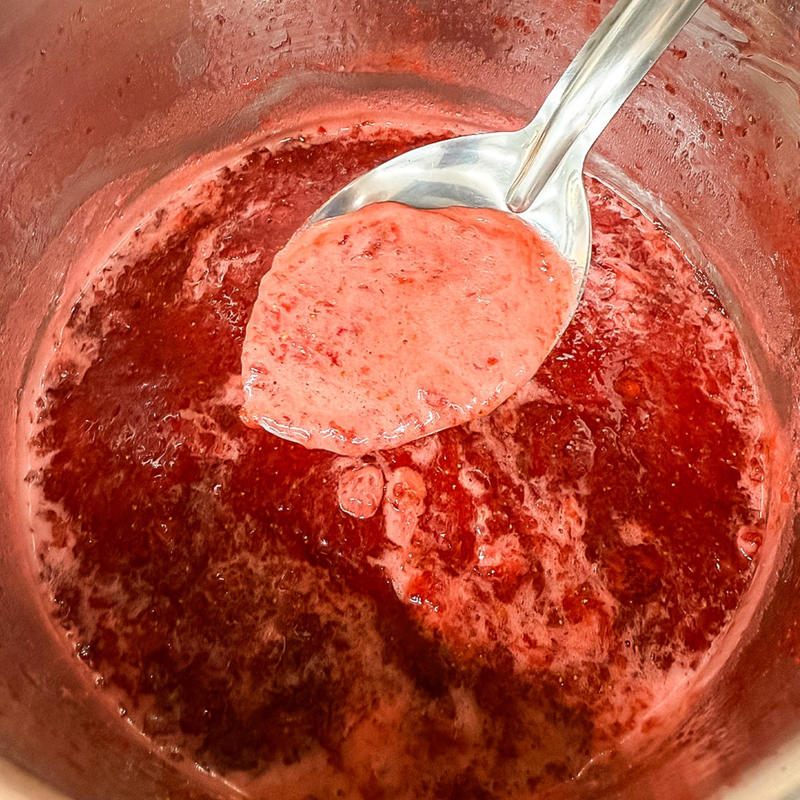 1. Decide What Type Of Jam You're Making, 2. Find Your Ideal Sugar-To-Fruit Ratio, 3. Pick Up A Container Of Pectin, 4. Add Acid, 5. Skim Off The Foam—Or Leave It, 6. Use The Cold Plate Test, 7. You Don’t HAVE To Can It