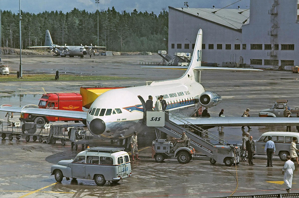 4: Sud Aviation SE 210 Caravelle 11: Boeing 747, 10: Focke-Wulf Fw 200 Condor, 9: Douglas C-47/DC-3, 8: Airbus A330 MRTT, 7: Boeing 737, 6: de Havilland Comet/Nimrod, 5: HFB 320 Hansa, 4: Sud Aviation SE 210 Caravelle, 3: Lockheed Constellation, 2: Vickers VC10, 1: Tupolev Tu-116