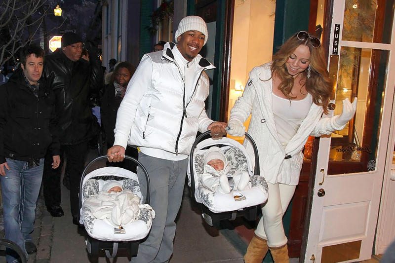 Mariah Carey: from Long Island to the world, Mariah Carey's childhood and adolescence, Family troubles, Her siblings don't want to be reminded of it, Breakthrough, Wedding of Mariah Carey and Tommy Mottola, A great voice, Hit albums from Mariah, Stars of the 90s: Mariah Carey and Whitney Houston, A Christmas muse, Physical change, Leaving Columbia, Glitter: failure, Luis Miguel and Mariah Carey: Latin romance, Mariah Carey's hospitalisation, Glitter's unfortunate release date, "An utter meltdown", Longing to be a Hollywood star, Farewell to her record company, Philantropist and activist, Mariah Carey's "comeback", 'We Belong Together', Movies: Tennessee (2008), Mariah Carey in 'Precious', No other movies, Mariah Carey and Nick Cannon, Two children, Mariah Carey's maturity, Songbird Supreme, Queen of Christmas, Viva Las Vegas!, A new love for Mariah Carey, They are both available, Mariah Carey's controversial memoir, Painful memories for her family, Mariah Carey responds to her siblings' lawsuits, The death of her sister and mother, An "inspiration" to others, A film about Mariah's life?