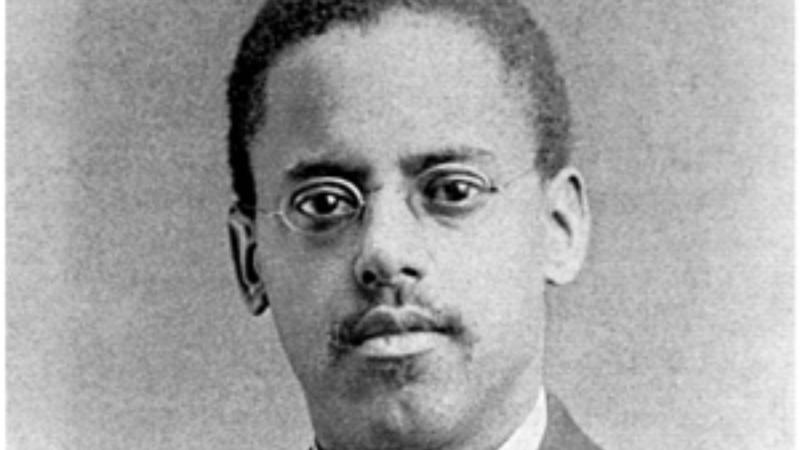 17. Lewis Latimer 1. Hedy Lamarr, 2. Benjamin Franklin, 3. Thomas Edison, 4. Alexander Graham Bell, 5. George Washington Carver, 6. Nikola Tesla, 7. Grace Hopper, 8. Samuel Morse, 9. Philo Farnsworth, 10. Steve Jobs, 11. Henry Ford, 12. Eli Whitney, 13. The Wright Brothers, 14. Jonas Salk, 15. Stephanie Kwolek, 16. Robert H. Goddard, 17. Lewis Latimer, 18. Dean Kamen, 19. John Bardeen, 20. Charles Goodyear