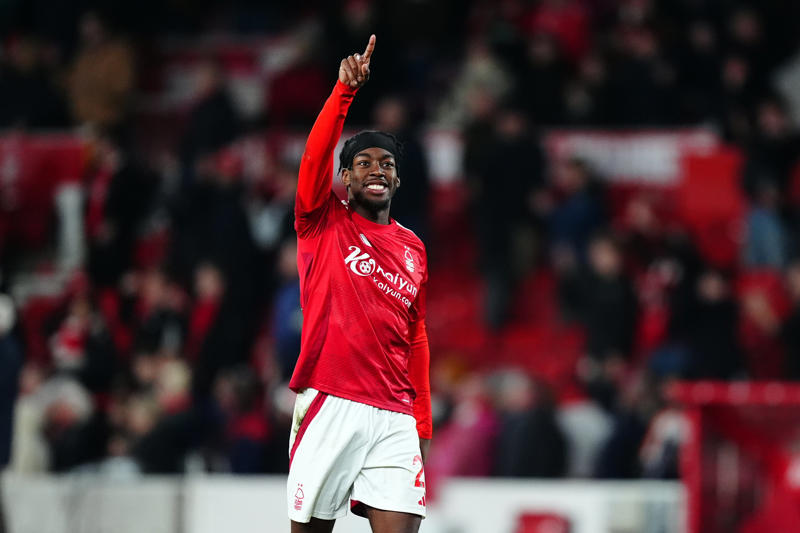 Transfer news live, Newcastle still chasing James Trafford, Richarlison on the move?, Tammy Abraham joins Besiktas on loan, Lawrence Shankland returns to Hearts, Arsenal learn Williams release clause, Como set to sign star Celtic winger Nicolas Kuhn, Nico Williams signs monster contract with Athletic Club, Brentford hold firm on Bryan Mbeumo price, Southampton reject bid for Taylor Harwood-Bellis, Arsenal given Rodrygo boost?, Tomiyasu to leave Arsenal, Kenny Tete ends speculation over future by signing new Fulham deal, Hurzeler on keeping Mitoma, Mitoma wants to stay at Brighton, Arsenal lead Eberechi Eze race over Tottenham, Viktor Gyokeres agrees deal with Arsenal?, Antoine Semenyo signs new Bournemouth contract, United to get deal for Dumfries?, Tottenham target Mohammed Kudus, Man City begin Ruben Dias contract extension talks, Bayern want Rashford?, Mosquera wants to leave Valencia amid Arsenal interest, Ollie Watkins emerges as Manchester United transfer target, Dortmund confirm Jamie Gittens agreement, Newcastle submit improved bid for Anthony Elanga