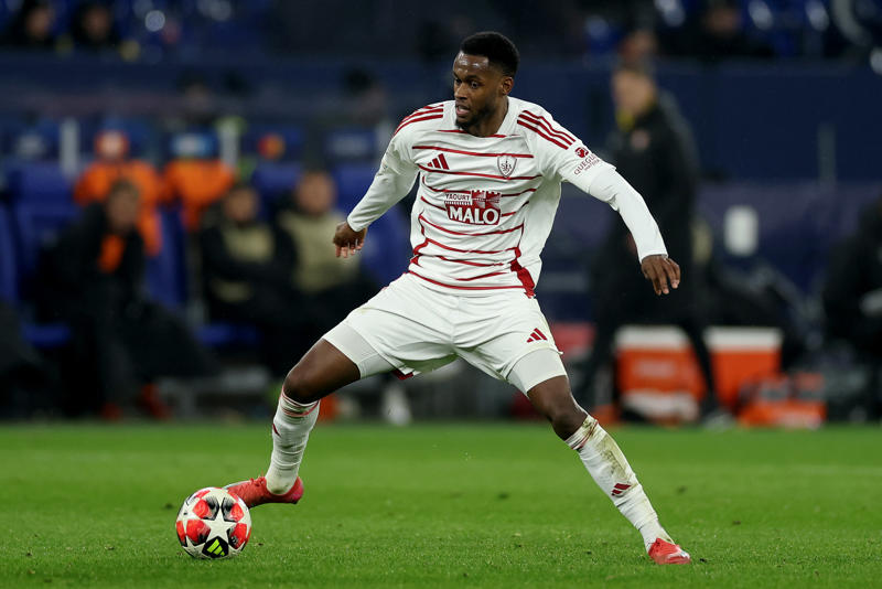 Latest transfer news headlines, Arsenal set new Gyokeres deadline, Osimhen chooses Man Utd move, Chelsea in talks over Dibling deal, Arsenal get huge Rodrygo boost, Madueke wants Arsenal move, Rashford chooses preferred next club, Woltemade to Bayern hits pothole, Calvert-Lewin receives Premier League, Bundesliga offers, DONE DEAL: Chelsea wonderkid joins Torino, Nwaneri in contract talks, Eze to push for Arsenal switch, Juventus to terminate Vlahovic?, DONE DEAL: Jonathan David joins Juventus, Martinelli to Saudi Arabia?, More on Gittens and Chelsea, Kyle Walker set for shock move, DONE DEAL: Keane extends Everton deal, Manchester City eye Inter defender, NEW: Man United tried for Ndidi last summer, Cunha handed No10 shirt, Man Utd quintet hand in transfer requests, Coutinho leaves Villa, Brownhill Burnley future uncertain, Hirst commits future to Ipswich, Scalvini top Newcastle target, Rashford to return to Man Utd, Galbraith set for Swans, David jets in for Juve medical, Cajuste attracting suitors, Charlton add Bell, Spurs appoint Martin Ho, Al-Nassr turn attention to Martinelli, Arsenal and Chelsea keeping tabs on Smit, Dumfries' release clause, Silva turns down Saudi, Williams speaks on new Bilbao deal, Man Utd not pursuing Calvert-Lewin, Tomiyasu to leave Arsenal, Nico Williams signs new deal, Man City appoint Andree Jeglertz, Arteta and Heinze set for Arsenal reunion, Gittens set for Chelsea move, DONE DEAL, David arrives for medical, Rodrygo boost, Arsenal to appoint Gabriel Heinze, Newcastle launch second Elanga bid, Arsenal hold fresh Madueke talks, Spurs looking to sell Richarlison, Diouf unimpressed by Burnley demands, Milambo signs for Brentford, Bournemouth close in on Diakite, Man City appoint Jeglertz, Newcastle launch Elanga bid, Gittens 'on verge' of Chelsea move, Milan complete Ricci deal, Shankland ends Hearts saga, Como to sign Kuhn, Pogba speaks on Monaco tears, Abraham joins Besiktas, Rodrygo set to leave Real, Juve keen on Sancho, but there is major stumbling block, Gittens latest, Manchester United in race against time to sign Mbeumo, Palace stand firm on Eze valuation, Conte targets £52m Lookman transfer, Sancho closing in on Man Utd exit, Sesko to Arsenal latest, Strasbourg agree deal for Chelsea target, PSG to rival Arsenal for Rodrygo, Man Utd prepare £43m Fabian Ruiz bid, Chelsea hold talks for Coulibaly, Arsenal given new Nico Williams hope, Chelsea eye Casado deal, Lookman price, Everton deal close, Arsenal get Cristhian Mosquera boost, Man Utd to sign Mbeumo this week, Sunderland close to Petrovic deal, New Tottenham bid for Kudus expected, Liverpool target Lukeba deal, Mosquera to Arsenal latest, Man Utd step up Watkins move, Arsenal handed new Rodrygo boost, Chelsea make shock bid for Real Madrid hero, Gyokeres agrees Arsenal deal, Chelsea exits, Kaoru Mitoma wants Brighton stay, DEAL AGREED, Joao Pedro shirt number, Giroud on Lille move, Crystal Palace make formal offer for Eze replacement, Pedro debut?, Juventus book David medical, Man Utd step up interest in '£60m' Watkins, DONE DEAL, New-look Chelsea, Fulham vindication, Premier League sides circle Leipzig star, Dani Olmo speaks out on Luis Diaz and Nico Williams
