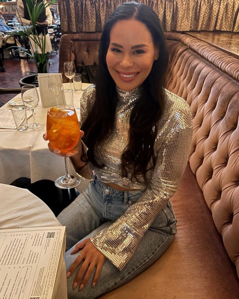 The result Pausing and reconnecting with myself, Date with intention, not on autopilot, Imagine life without motherhood, Swipe like a friend is setting you up, Get comfortable with yourself, The three-date rule, The result