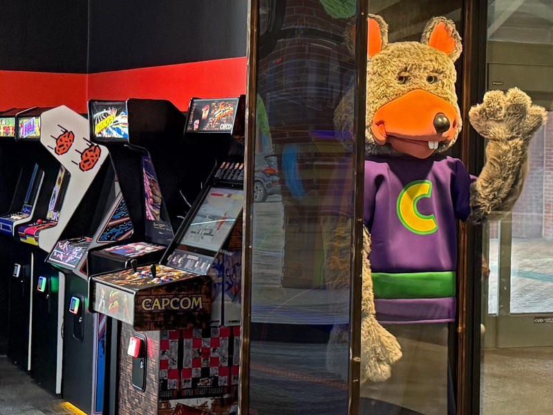 What is Chuck's Arcade?, Is Chuck's Arcade only for adults?, Does Chuck's Arcade sell food?, Do Chuck's Arcades feature animatronic bands?, Where are Chuck's Arcades located?