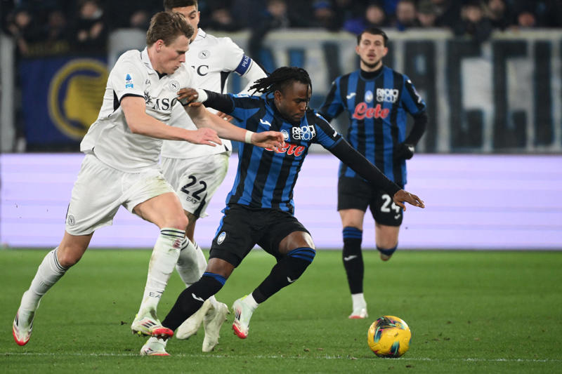 Latest transfer news headlines, Arsenal set new Gyokeres deadline, Osimhen chooses Man Utd move, Chelsea in talks over Dibling deal, Arsenal get huge Rodrygo boost, Madueke wants Arsenal move, Rashford chooses preferred next club, Woltemade to Bayern hits pothole, Calvert-Lewin receives Premier League, Bundesliga offers, DONE DEAL: Chelsea wonderkid joins Torino, Nwaneri in contract talks, Eze to push for Arsenal switch, Juventus to terminate Vlahovic?, DONE DEAL: Jonathan David joins Juventus, Martinelli to Saudi Arabia?, More on Gittens and Chelsea, Kyle Walker set for shock move, DONE DEAL: Keane extends Everton deal, Manchester City eye Inter defender, NEW: Man United tried for Ndidi last summer, Cunha handed No10 shirt, Man Utd quintet hand in transfer requests, Coutinho leaves Villa, Brownhill Burnley future uncertain, Hirst commits future to Ipswich, Scalvini top Newcastle target, Rashford to return to Man Utd, Galbraith set for Swans, David jets in for Juve medical, Cajuste attracting suitors, Charlton add Bell, Spurs appoint Martin Ho, Al-Nassr turn attention to Martinelli, Arsenal and Chelsea keeping tabs on Smit, Dumfries' release clause, Silva turns down Saudi, Williams speaks on new Bilbao deal, Man Utd not pursuing Calvert-Lewin, Tomiyasu to leave Arsenal, Nico Williams signs new deal, Man City appoint Andree Jeglertz, Arteta and Heinze set for Arsenal reunion, Gittens set for Chelsea move, DONE DEAL, David arrives for medical, Rodrygo boost, Arsenal to appoint Gabriel Heinze, Newcastle launch second Elanga bid, Arsenal hold fresh Madueke talks, Spurs looking to sell Richarlison, Diouf unimpressed by Burnley demands, Milambo signs for Brentford, Bournemouth close in on Diakite, Man City appoint Jeglertz, Newcastle launch Elanga bid, Gittens 'on verge' of Chelsea move, Milan complete Ricci deal, Shankland ends Hearts saga, Como to sign Kuhn, Pogba speaks on Monaco tears, Abraham joins Besiktas, Rodrygo set to leave Real, Juve keen on Sancho, but there is major stumbling block, Gittens latest, Manchester United in race against time to sign Mbeumo, Palace stand firm on Eze valuation, Conte targets £52m Lookman transfer, Sancho closing in on Man Utd exit, Sesko to Arsenal latest, Strasbourg agree deal for Chelsea target, PSG to rival Arsenal for Rodrygo, Man Utd prepare £43m Fabian Ruiz bid, Chelsea hold talks for Coulibaly, Arsenal given new Nico Williams hope, Chelsea eye Casado deal, Lookman price, Everton deal close, Arsenal get Cristhian Mosquera boost, Man Utd to sign Mbeumo this week, Sunderland close to Petrovic deal, New Tottenham bid for Kudus expected, Liverpool target Lukeba deal, Mosquera to Arsenal latest, Man Utd step up Watkins move, Arsenal handed new Rodrygo boost, Chelsea make shock bid for Real Madrid hero, Gyokeres agrees Arsenal deal, Chelsea exits, Kaoru Mitoma wants Brighton stay, DEAL AGREED, Joao Pedro shirt number, Giroud on Lille move, Crystal Palace make formal offer for Eze replacement, Pedro debut?, Juventus book David medical, Man Utd step up interest in '£60m' Watkins, DONE DEAL, New-look Chelsea, Fulham vindication, Premier League sides circle Leipzig star, Dani Olmo speaks out on Luis Diaz and Nico Williams