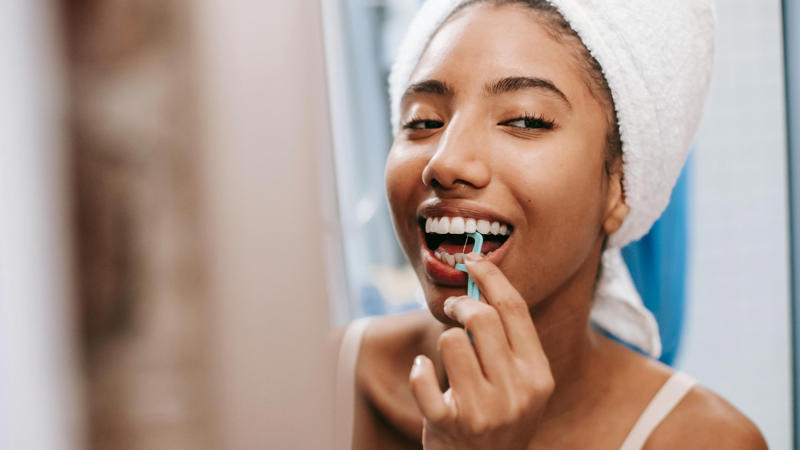 1. Boosts Collagen, 2. Powers Up Immune System, 3. Helps Wounds Heal Faster, 4. Fights Off Free Radical Damage, 5. Improves Iron Absorption, 6. May Lower Risk Of Heart Disease, 7. Supports Brain Health And Mood, 8. Eases Common Cold Severity, 9. Reduces Gout Flare-Ups, 10. Healthy Gums And Teeth, 1. Red Bell Peppers, 3. Broccoli, 4. Strawberries, 5. Guava, 6. Brussels Sprouts, 7. Papaya, 9. Chili Peppers, 10. Acerola Cherry