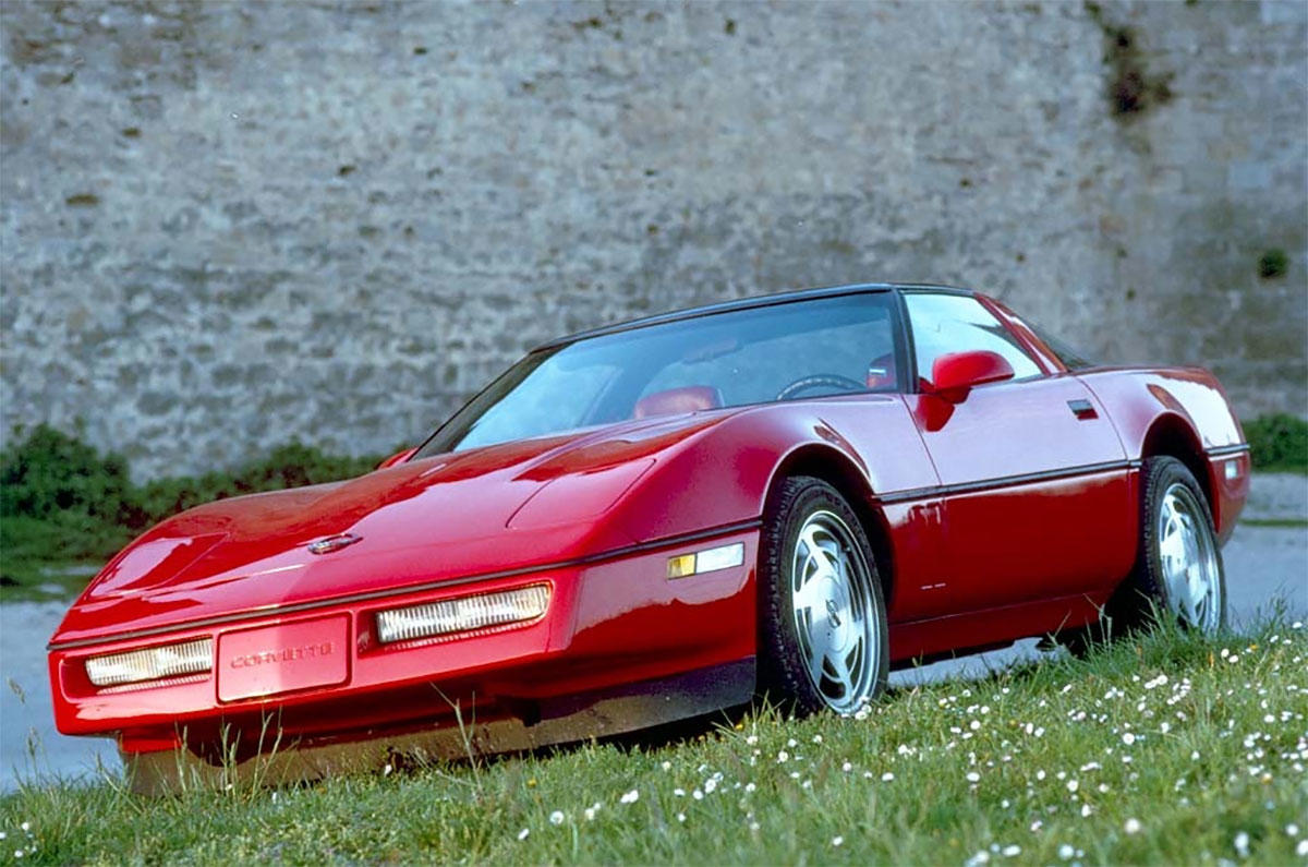 Chevrolet Corvette The mighty V8 is falling., Aston Martin V8 Vantage, Bentley Arnage T, Cadillac CTS-V, Chevrolet Corvette, Daimler SP250, Dodge Challenger, Ferrari 355, Ford Mustang, Jaguar XJR, Jensen Interceptor, Lotus Esprit, McLaren P1, Mercedes-AMG C63, Morgan Plus 8, Porsche 928, Range Rover, Rolls-Royce Silver Shadow, Rover P5B, Toyota Land Cruiser, Vauxhall VXR8