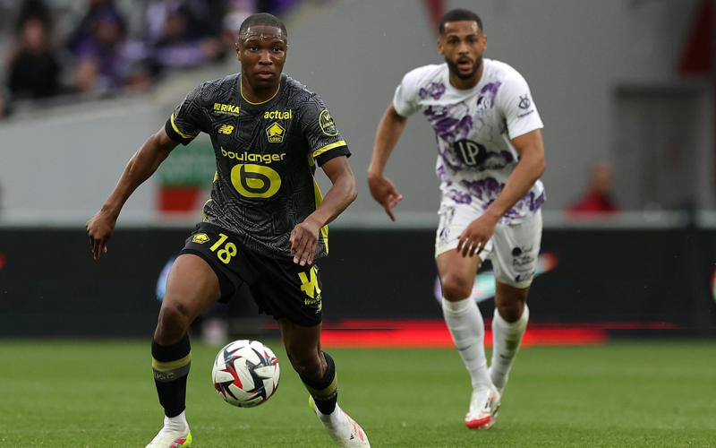 Latest transfer news headlines, Gyokeres to Arsenal fee revealed, Tottenham get Kudus boost, Arsenal reveal Martin Zubimendi shirt number, Gyokeres to Arsenal update, Arsenal close in on Gyokeres, Arteta: Zubimendi could be key signing for Arsenal, Arsenal confirm Zubimendi signing, Kudus to Tottenham update, Barcelona to step up Rashford move, Spurs eye Kudus alternative, Chelsea outcast eyes homecoming, Tottenham plan second Kudus bid next week, Man Utd make shock move for Calvert-Lewin, Arsenal in Gyokeres breakthrough, Nwaneri to Chelsea twist, Arsenal plot opening Madueke bid, Reece James sends fitness update, Fran Garcia on his future, Nwaneri 'reluctant' to sign new Arsenal deal, Chelsea and Arsenal to hold Madueke talks, Tottenham plot second bid for Kudus after £50m offer rejected, Walker speaks on shock Burnley move, Porto chasing Sainz, Jackson future in doubt?, No offers for Madueke, Stoke land Mubama, Watford sign Semedo, Done deal! Brighton land left-back, Chelsea interested in Nwaneri, Arsenal agree Madueke deal, Done deal! Chelsea sign Gittens, Arsenal face new Rodrygo rival, Arsenal step up Madueke talks, Gyokeres set for Sporting return, Maksym Taloverov joins Stoke, Arsenal get Madueke boost, Man Utd reveal Leon plan, Walker reacts to Burnley move, Man Utd confirm Leon signing, DONE DEAL, Arsenal 'prepare' Gyokeres move, Palmer praises Estevao, Man Utd stars to seek summer moves, Cunha shirt number, Gittens announcement imminent, Maresca on Madueke's future, Arsenal set new Gyokeres deadline, Osimhen chooses Man Utd move, Chelsea in talks over Dibling deal, Arsenal get huge Rodrygo boost, Madueke wants Arsenal move, Rashford chooses preferred next club, Woltemade to Bayern hits pothole, Calvert-Lewin receives Premier League, Bundesliga offers, DONE DEAL: Chelsea wonderkid joins Torino, Nwaneri in contract talks, Eze to push for Arsenal switch, Juventus to terminate Vlahovic?, DONE DEAL: Jonathan David joins Juventus, Martinelli to Saudi Arabia?, More on Gittens and Chelsea, Kyle Walker set for shock move, DONE DEAL: Keane extends Everton deal, Manchester City eye Inter defender, NEW: Man United tried for Ndidi last summer, Cunha handed No10 shirt, Man Utd quintet hand in transfer requests, Coutinho leaves Villa, Brownhill Burnley future uncertain, Hirst commits future to Ipswich, Scalvini top Newcastle target, Rashford to return to Man Utd, Galbraith set for Swans, David jets in for Juve medical, Cajuste attracting suitors, Charlton add Bell, Spurs appoint Martin Ho, Al-Nassr turn attention to Martinelli, Arsenal and Chelsea keeping tabs on Smit, Dumfries' release clause, Silva turns down Saudi, Williams speaks on new Bilbao deal, Man Utd not pursuing Calvert-Lewin, Tomiyasu to leave Arsenal, Nico Williams signs new deal, Man City appoint Andree Jeglertz, Arteta and Heinze set for Arsenal reunion, Gittens set for Chelsea move, DONE DEAL, David arrives for medical, Rodrygo boost, Arsenal to appoint Gabriel Heinze, Newcastle launch second Elanga bid, Arsenal hold fresh Madueke talks, Spurs looking to sell Richarlison, Diouf unimpressed by Burnley demands, Milambo signs for Brentford, Bournemouth close in on Diakite, Man City appoint Jeglertz, Newcastle launch Elanga bid