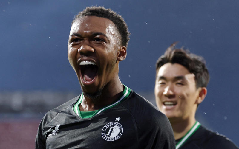 Latest transfer news headlines, Gyokeres to Arsenal fee revealed, Tottenham get Kudus boost, Arsenal reveal Martin Zubimendi shirt number, Gyokeres to Arsenal update, Arsenal close in on Gyokeres, Arteta: Zubimendi could be key signing for Arsenal, Arsenal confirm Zubimendi signing, Kudus to Tottenham update, Barcelona to step up Rashford move, Spurs eye Kudus alternative, Chelsea outcast eyes homecoming, Tottenham plan second Kudus bid next week, Man Utd make shock move for Calvert-Lewin, Arsenal in Gyokeres breakthrough, Nwaneri to Chelsea twist, Arsenal plot opening Madueke bid, Reece James sends fitness update, Fran Garcia on his future, Nwaneri 'reluctant' to sign new Arsenal deal, Chelsea and Arsenal to hold Madueke talks, Tottenham plot second bid for Kudus after £50m offer rejected, Walker speaks on shock Burnley move, Porto chasing Sainz, Jackson future in doubt?, No offers for Madueke, Stoke land Mubama, Watford sign Semedo, Done deal! Brighton land left-back, Chelsea interested in Nwaneri, Arsenal agree Madueke deal, Done deal! Chelsea sign Gittens, Arsenal face new Rodrygo rival, Arsenal step up Madueke talks, Gyokeres set for Sporting return, Maksym Taloverov joins Stoke, Arsenal get Madueke boost, Man Utd reveal Leon plan, Walker reacts to Burnley move, Man Utd confirm Leon signing, DONE DEAL, Arsenal 'prepare' Gyokeres move, Palmer praises Estevao, Man Utd stars to seek summer moves, Cunha shirt number, Gittens announcement imminent, Maresca on Madueke's future, Arsenal set new Gyokeres deadline, Osimhen chooses Man Utd move, Chelsea in talks over Dibling deal, Arsenal get huge Rodrygo boost, Madueke wants Arsenal move, Rashford chooses preferred next club, Woltemade to Bayern hits pothole, Calvert-Lewin receives Premier League, Bundesliga offers, DONE DEAL: Chelsea wonderkid joins Torino, Nwaneri in contract talks, Eze to push for Arsenal switch, Juventus to terminate Vlahovic?, DONE DEAL: Jonathan David joins Juventus, Martinelli to Saudi Arabia?, More on Gittens and Chelsea, Kyle Walker set for shock move, DONE DEAL: Keane extends Everton deal, Manchester City eye Inter defender, NEW: Man United tried for Ndidi last summer, Cunha handed No10 shirt, Man Utd quintet hand in transfer requests, Coutinho leaves Villa, Brownhill Burnley future uncertain, Hirst commits future to Ipswich, Scalvini top Newcastle target, Rashford to return to Man Utd, Galbraith set for Swans, David jets in for Juve medical, Cajuste attracting suitors, Charlton add Bell, Spurs appoint Martin Ho, Al-Nassr turn attention to Martinelli, Arsenal and Chelsea keeping tabs on Smit, Dumfries' release clause, Silva turns down Saudi, Williams speaks on new Bilbao deal, Man Utd not pursuing Calvert-Lewin, Tomiyasu to leave Arsenal, Nico Williams signs new deal, Man City appoint Andree Jeglertz, Arteta and Heinze set for Arsenal reunion, Gittens set for Chelsea move, DONE DEAL, David arrives for medical, Rodrygo boost, Arsenal to appoint Gabriel Heinze, Newcastle launch second Elanga bid, Arsenal hold fresh Madueke talks, Spurs looking to sell Richarlison, Diouf unimpressed by Burnley demands, Milambo signs for Brentford, Bournemouth close in on Diakite, Man City appoint Jeglertz, Newcastle launch Elanga bid