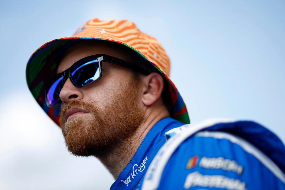 Ty Dillon (No. 32 seed) defeats Brad Keselowski (No. 17 seed), Alex Bowman (No. 8 seed) defeats Bubba Wallace (No. 9 seed), Chase Elliott (No. 5 seed) defeats John Hunter Nemechek (No. 12 seed) , Erik Jones (No. 20 seed) defeats Ricky Stenhouse Jr. (No. 29 seed), Ryan Preece (No. 15 seed) defeats Noah Gragson (No. 31 seed) , Tyler Reddick (No. 23 seed) defeats Carson Hocevar (No. 26 seed) , Ty Gibbs (No. 6 seed) defeats AJ Allmendinger (No. 22 seed), Chris Buescher (No. 3 seed) defeats Zane Smith (No. 14 seed)
