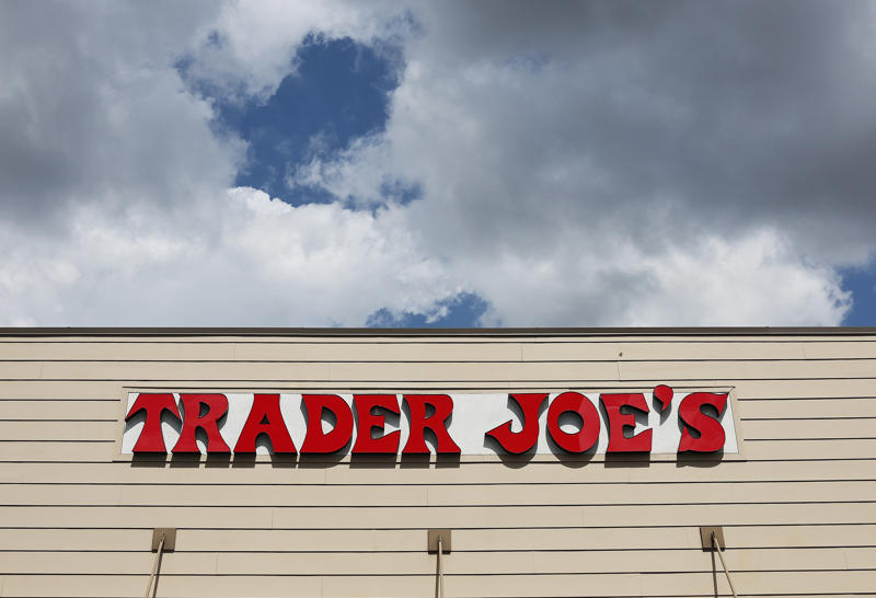 Costco , Target , Aldi , Walmart , Trader Joe’s , Kroger, Starbucks , Dunkin’ Donuts , Walgreens, Chipotle , Taco Bell , Applebee’s , McDonald’s, Wendy’s, and Burger King,