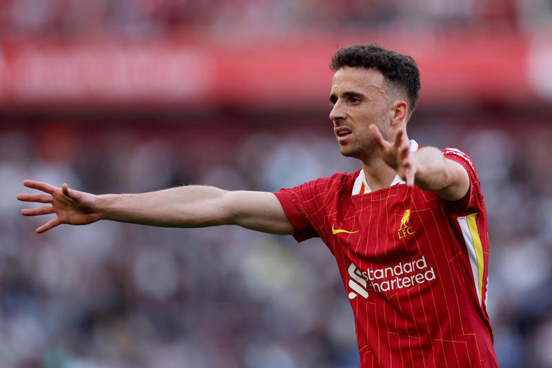 When football mourned Coming to terms, When football mourned, Crashing into a tree, Emiliano Sala (28), Plane crash, Antonio Puerta (22), Multiple organ failures, Andres Escobar (27), Diogo Jota (28), Tributes have poured in, Matija Sarkic (26)