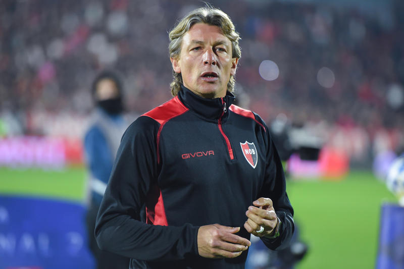 Latest transfer news headlines, Gyokeres to Arsenal fee revealed, Tottenham get Kudus boost, Arsenal reveal Martin Zubimendi shirt number, Gyokeres to Arsenal update, Arsenal close in on Gyokeres, Arteta: Zubimendi could be key signing for Arsenal, Arsenal confirm Zubimendi signing, Kudus to Tottenham update, Barcelona to step up Rashford move, Spurs eye Kudus alternative, Chelsea outcast eyes homecoming, Tottenham plan second Kudus bid next week, Man Utd make shock move for Calvert-Lewin, Arsenal in Gyokeres breakthrough, Nwaneri to Chelsea twist, Arsenal plot opening Madueke bid, Reece James sends fitness update, Fran Garcia on his future, Nwaneri 'reluctant' to sign new Arsenal deal, Chelsea and Arsenal to hold Madueke talks, Tottenham plot second bid for Kudus after £50m offer rejected, Walker speaks on shock Burnley move, Porto chasing Sainz, Jackson future in doubt?, No offers for Madueke, Stoke land Mubama, Watford sign Semedo, Done deal! Brighton land left-back, Chelsea interested in Nwaneri, Arsenal agree Madueke deal, Done deal! Chelsea sign Gittens, Arsenal face new Rodrygo rival, Arsenal step up Madueke talks, Gyokeres set for Sporting return, Maksym Taloverov joins Stoke, Arsenal get Madueke boost, Man Utd reveal Leon plan, Walker reacts to Burnley move, Man Utd confirm Leon signing, DONE DEAL, Arsenal 'prepare' Gyokeres move, Palmer praises Estevao, Man Utd stars to seek summer moves, Cunha shirt number, Gittens announcement imminent, Maresca on Madueke's future, Arsenal set new Gyokeres deadline, Osimhen chooses Man Utd move, Chelsea in talks over Dibling deal, Arsenal get huge Rodrygo boost, Madueke wants Arsenal move, Rashford chooses preferred next club, Woltemade to Bayern hits pothole, Calvert-Lewin receives Premier League, Bundesliga offers, DONE DEAL: Chelsea wonderkid joins Torino, Nwaneri in contract talks, Eze to push for Arsenal switch, Juventus to terminate Vlahovic?, DONE DEAL: Jonathan David joins Juventus, Martinelli to Saudi Arabia?, More on Gittens and Chelsea, Kyle Walker set for shock move, DONE DEAL: Keane extends Everton deal, Manchester City eye Inter defender, NEW: Man United tried for Ndidi last summer, Cunha handed No10 shirt, Man Utd quintet hand in transfer requests, Coutinho leaves Villa, Brownhill Burnley future uncertain, Hirst commits future to Ipswich, Scalvini top Newcastle target, Rashford to return to Man Utd, Galbraith set for Swans, David jets in for Juve medical, Cajuste attracting suitors, Charlton add Bell, Spurs appoint Martin Ho, Al-Nassr turn attention to Martinelli, Arsenal and Chelsea keeping tabs on Smit, Dumfries' release clause, Silva turns down Saudi, Williams speaks on new Bilbao deal, Man Utd not pursuing Calvert-Lewin, Tomiyasu to leave Arsenal, Nico Williams signs new deal, Man City appoint Andree Jeglertz, Arteta and Heinze set for Arsenal reunion, Gittens set for Chelsea move, DONE DEAL, David arrives for medical, Rodrygo boost, Arsenal to appoint Gabriel Heinze, Newcastle launch second Elanga bid, Arsenal hold fresh Madueke talks, Spurs looking to sell Richarlison, Diouf unimpressed by Burnley demands, Milambo signs for Brentford, Bournemouth close in on Diakite, Man City appoint Jeglertz, Newcastle launch Elanga bid