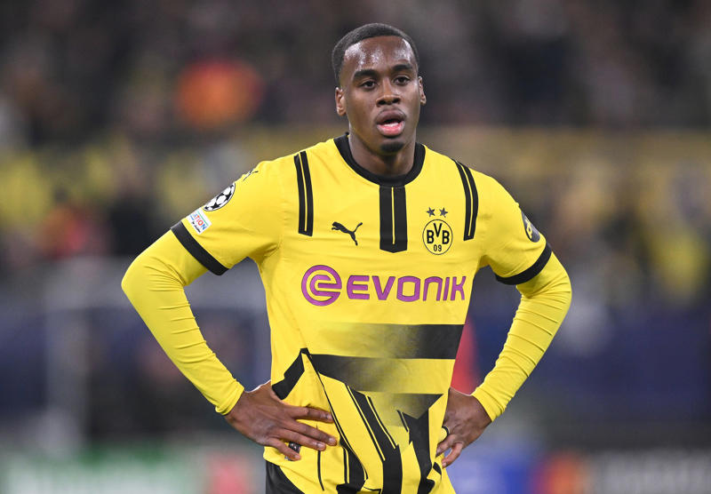 Latest transfer news headlines, Gyokeres to Arsenal fee revealed, Tottenham get Kudus boost, Arsenal reveal Martin Zubimendi shirt number, Gyokeres to Arsenal update, Arsenal close in on Gyokeres, Arteta: Zubimendi could be key signing for Arsenal, Arsenal confirm Zubimendi signing, Kudus to Tottenham update, Barcelona to step up Rashford move, Spurs eye Kudus alternative, Chelsea outcast eyes homecoming, Tottenham plan second Kudus bid next week, Man Utd make shock move for Calvert-Lewin, Arsenal in Gyokeres breakthrough, Nwaneri to Chelsea twist, Arsenal plot opening Madueke bid, Reece James sends fitness update, Fran Garcia on his future, Nwaneri 'reluctant' to sign new Arsenal deal, Chelsea and Arsenal to hold Madueke talks, Tottenham plot second bid for Kudus after £50m offer rejected, Walker speaks on shock Burnley move, Porto chasing Sainz, Jackson future in doubt?, No offers for Madueke, Stoke land Mubama, Watford sign Semedo, Done deal! Brighton land left-back, Chelsea interested in Nwaneri, Arsenal agree Madueke deal, Done deal! Chelsea sign Gittens, Arsenal face new Rodrygo rival, Arsenal step up Madueke talks, Gyokeres set for Sporting return, Maksym Taloverov joins Stoke, Arsenal get Madueke boost, Man Utd reveal Leon plan, Walker reacts to Burnley move, Man Utd confirm Leon signing, DONE DEAL, Arsenal 'prepare' Gyokeres move, Palmer praises Estevao, Man Utd stars to seek summer moves, Cunha shirt number, Gittens announcement imminent, Maresca on Madueke's future, Arsenal set new Gyokeres deadline, Osimhen chooses Man Utd move, Chelsea in talks over Dibling deal, Arsenal get huge Rodrygo boost, Madueke wants Arsenal move, Rashford chooses preferred next club, Woltemade to Bayern hits pothole, Calvert-Lewin receives Premier League, Bundesliga offers, DONE DEAL: Chelsea wonderkid joins Torino, Nwaneri in contract talks, Eze to push for Arsenal switch, Juventus to terminate Vlahovic?, DONE DEAL: Jonathan David joins Juventus, Martinelli to Saudi Arabia?, More on Gittens and Chelsea, Kyle Walker set for shock move, DONE DEAL: Keane extends Everton deal, Manchester City eye Inter defender, NEW: Man United tried for Ndidi last summer, Cunha handed No10 shirt, Man Utd quintet hand in transfer requests, Coutinho leaves Villa, Brownhill Burnley future uncertain, Hirst commits future to Ipswich, Scalvini top Newcastle target, Rashford to return to Man Utd, Galbraith set for Swans, David jets in for Juve medical, Cajuste attracting suitors, Charlton add Bell, Spurs appoint Martin Ho, Al-Nassr turn attention to Martinelli, Arsenal and Chelsea keeping tabs on Smit, Dumfries' release clause, Silva turns down Saudi, Williams speaks on new Bilbao deal, Man Utd not pursuing Calvert-Lewin, Tomiyasu to leave Arsenal, Nico Williams signs new deal, Man City appoint Andree Jeglertz, Arteta and Heinze set for Arsenal reunion, Gittens set for Chelsea move, DONE DEAL, David arrives for medical, Rodrygo boost, Arsenal to appoint Gabriel Heinze, Newcastle launch second Elanga bid, Arsenal hold fresh Madueke talks, Spurs looking to sell Richarlison, Diouf unimpressed by Burnley demands, Milambo signs for Brentford, Bournemouth close in on Diakite, Man City appoint Jeglertz, Newcastle launch Elanga bid