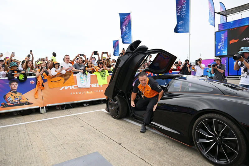 Liam Lawson, Red Bull Racing, Lando Norris, McLaren, Morgan Rogers, Alex Albon, Williams, George Russell, Mercedes, Zak Brown, McLaren, Tom Kerridge, Gabriel Bortoleto, Sauber, Zak Brown, McLaren, Lando Norris, McLaren, David Richards, Chairman of Prodrive and Hugh Chambers, CEO of Motorsport UK, Tim Mayer, Tim Mayer, Isack Hadjar, RB F1 Team, Andrea Kimi Antonelli, Mercedes, Carlos Sainz, Williams, Lando Norris, McLaren, Alex Albon, Williams, Morgan Rogers, Paul Aron, Sauber, Lando Norris, McLaren, Fernando Alonso, Aston Martin Racing, George Russell, Mercedes, Oscar Piastri, McLaren, Charles Leclerc, Ferrari