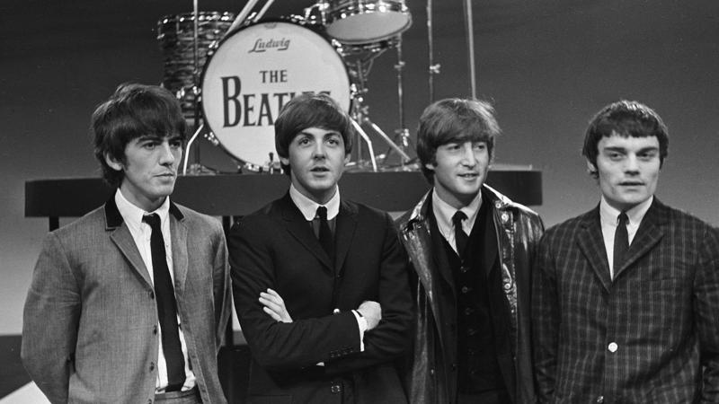 The Beatles Were Changing, And So Were Their Cars A Rock Star At His Peak And The Car That Reflected It, Why John Chose A Rolls-Royce, Not A Sporty Jaguar, Polished Black And Perfectly Conventional At First, Something Was Missing, The Psychedelic Era Was Exploding, And So Was His Imagination, From Limousine To Canvas: The Idea To Transform It, Inspired By Gypsies, Daydreams, And Eastern Designs, The Painters Behind The Paint Job, What Those Swirls And Motifs Really Meant, Londoners Were Shocked, And Some Were Furious, Art, Rebellion, Or Just Eccentricity?, Snobbery In Overdrive, The Beatles Were Changing, And So Were Their Cars, Lennon’s Rolls Becomes A Rolling Manifesto For Change, It Wasn’t Just A Showpiece, Was It Ever In The Film?, It Was Lennon’s Mobile Stage, Why He Let It Go And The Quiet Goodbye, A Gift To Canada, Its New Home, Faded Paint And Fresh Restorations Over The Years, Decades Later, It’s Still A Symbol Of Creative Defiance, Colorful Legacy
