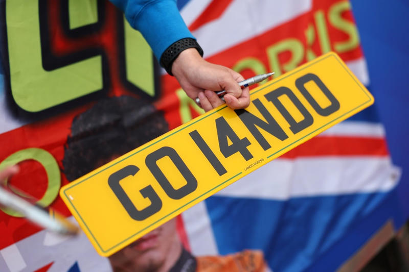 Liam Lawson, Red Bull Racing, Lando Norris, McLaren, Morgan Rogers, Alex Albon, Williams, George Russell, Mercedes, Zak Brown, McLaren, Tom Kerridge, Gabriel Bortoleto, Sauber, Zak Brown, McLaren, Lando Norris, McLaren, David Richards, Chairman of Prodrive and Hugh Chambers, CEO of Motorsport UK, Tim Mayer, Tim Mayer, Isack Hadjar, RB F1 Team, Andrea Kimi Antonelli, Mercedes, Carlos Sainz, Williams, Lando Norris, McLaren, Alex Albon, Williams, Morgan Rogers, Paul Aron, Sauber, Lando Norris, McLaren, Fernando Alonso, Aston Martin Racing, George Russell, Mercedes, Oscar Piastri, McLaren, Charles Leclerc, Ferrari, Lando Norris, McLaren, Fernando Alonso, Aston Martin Racing, Felipe Drugovich, Aston Martin, Nico Hulkenberg, Sauber, Lando Norris, McLaren, Fernando Alonso, Aston Martin Racing, Felipe Drugovich, Aston Martin