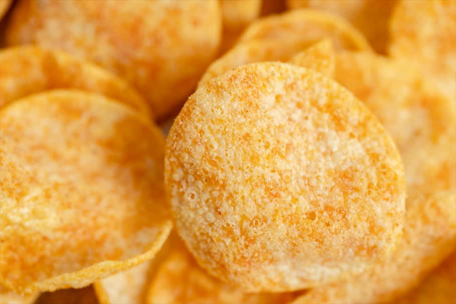 食欲をそそる香りの「プレッツェル レモンベーコン風味」, 大袋が欲しくなる「ポテトスティック 塩レモン」, 素朴な味わいがクセになる「ひよこ豆チップス トマト＆ライム味」, レモン×王道ナッツの「3種のミックスナッツ 塩レモン」