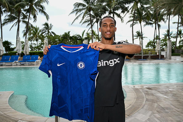      Your ultimate guide to the football season   , Howard: Liverpool are the frontrunners,      Who have Liverpool signed this summer?   , Howard: Chelsea the ‘wildcard’ to win title,      Who have Chelsea signed this summer?   