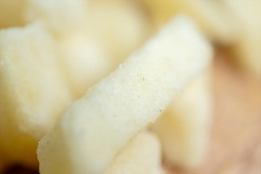 食欲をそそる香りの「プレッツェル レモンベーコン風味」, 大袋が欲しくなる「ポテトスティック 塩レモン」, 素朴な味わいがクセになる「ひよこ豆チップス トマト＆ライム味」, レモン×王道ナッツの「3種のミックスナッツ 塩レモン」