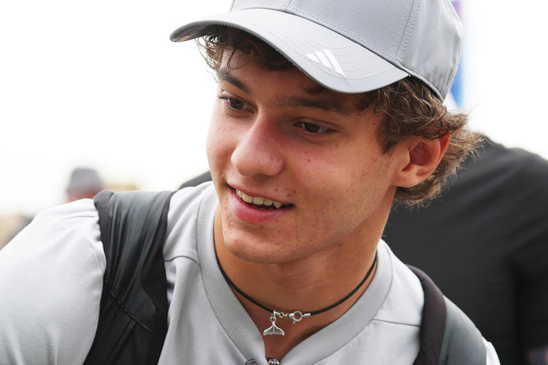 Liam Lawson, Red Bull Racing, Lando Norris, McLaren, Morgan Rogers, Alex Albon, Williams, George Russell, Mercedes, Zak Brown, McLaren, Tom Kerridge, Gabriel Bortoleto, Sauber, Zak Brown, McLaren, Lando Norris, McLaren, David Richards, Chairman of Prodrive and Hugh Chambers, CEO of Motorsport UK, Tim Mayer, Tim Mayer, Isack Hadjar, RB F1 Team, Andrea Kimi Antonelli, Mercedes, Carlos Sainz, Williams, Lando Norris, McLaren, Alex Albon, Williams, Morgan Rogers, Paul Aron, Sauber, Lando Norris, McLaren, Fernando Alonso, Aston Martin Racing, George Russell, Mercedes, Oscar Piastri, McLaren, Charles Leclerc, Ferrari
