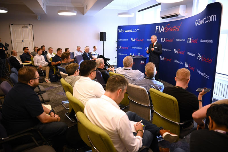 Liam Lawson, Red Bull Racing, Lando Norris, McLaren, Morgan Rogers, Alex Albon, Williams, George Russell, Mercedes, Zak Brown, McLaren, Tom Kerridge, Gabriel Bortoleto, Sauber, Zak Brown, McLaren, Lando Norris, McLaren, David Richards, Chairman of Prodrive and Hugh Chambers, CEO of Motorsport UK, Tim Mayer, Tim Mayer, Isack Hadjar, RB F1 Team, Andrea Kimi Antonelli, Mercedes, Carlos Sainz, Williams, Lando Norris, McLaren, Alex Albon, Williams, Morgan Rogers, Paul Aron, Sauber, Lando Norris, McLaren, Fernando Alonso, Aston Martin Racing, George Russell, Mercedes, Oscar Piastri, McLaren, Charles Leclerc, Ferrari, Lando Norris, McLaren, Fernando Alonso, Aston Martin Racing, Felipe Drugovich, Aston Martin, Nico Hulkenberg, Sauber, Lando Norris, McLaren, Fernando Alonso, Aston Martin Racing, Felipe Drugovich, Aston Martin