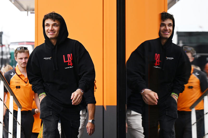 Liam Lawson, Red Bull Racing, Lando Norris, McLaren, Morgan Rogers, Alex Albon, Williams, George Russell, Mercedes, Zak Brown, McLaren, Tom Kerridge, Gabriel Bortoleto, Sauber, Zak Brown, McLaren, Lando Norris, McLaren, David Richards, Chairman of Prodrive and Hugh Chambers, CEO of Motorsport UK, Tim Mayer, Tim Mayer, Isack Hadjar, RB F1 Team, Andrea Kimi Antonelli, Mercedes, Carlos Sainz, Williams, Lando Norris, McLaren, Alex Albon, Williams, Morgan Rogers, Paul Aron, Sauber, Lando Norris, McLaren, Fernando Alonso, Aston Martin Racing, George Russell, Mercedes, Oscar Piastri, McLaren, Charles Leclerc, Ferrari, Lando Norris, McLaren, Fernando Alonso, Aston Martin Racing, Felipe Drugovich, Aston Martin, Nico Hulkenberg, Sauber, Lando Norris, McLaren, Fernando Alonso, Aston Martin Racing, Felipe Drugovich, Aston Martin