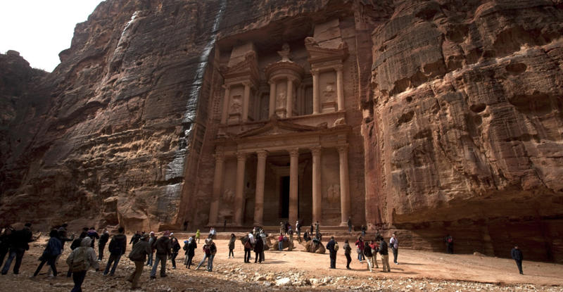 Remarkable ancient cities you can still visit Thebes, Egypt, Ephesus, Turkey, Hampi, India, Pompeii, Italy, Chichen Itza, Mexico, Herculaneum, Italy, Ollantaytambo, Peru, Abu Simbel, Egypt, Jerash, Jordan, Aksum, Ethiopia, Varanasi, India, Mohenjo Daro, Pakistan, Petra, Jordan, Leptis Magna, Libya