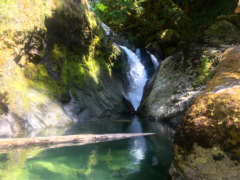 Closer to Salem, North Santiam County Park, Little North Fork Park, Bear Creek Park, Little North Santiam swimming holes , Quartzville Creek , Spong's Landing County Park, Scotts Mills Falls , Larwood Covered Bridge Wayside , Foster Lake , Detroit Lake, Breitenbush Road 46, Mount Jefferson Wilderness lakes, Santiam Pass lakes, McDowell Creek Falls County Park, River Bend County Park, Cascadia County Park , Trout Creek/Yukwah/House Rock campgrounds, Closer to Eugene, Triangle Lake waterslides , Coastal Lakes: Cleawox, Woahink, Loon, Siltcoos , Hayden Bridge County Boat Landing, Fall Creek, Dorena Lake, Dexter Reservoir, Row River (Wildwood Falls) , Odell and Crescent lakes , Blue River and Cougar reservoirs , Salmon Creek Falls Day Use Area, Fern Ridge Reservoir , Northern Willamette Valley / Portland area, Big Eddy Picnic Site , Clackamas River swimming spots, Three Bears Recreation Site , Lewis and Clark State Recreation Site 