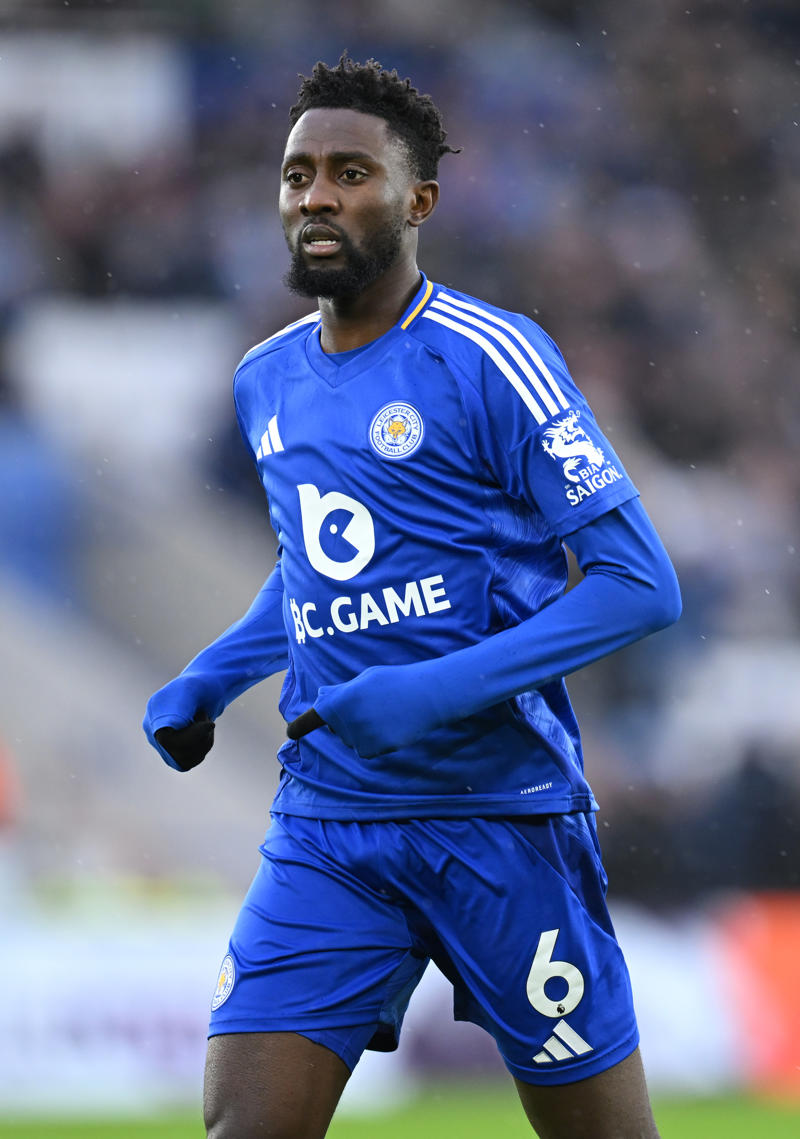 Latest transfer news headlines, Gyokeres to Arsenal fee revealed, Tottenham get Kudus boost, Arsenal reveal Martin Zubimendi shirt number, Gyokeres to Arsenal update, Arsenal close in on Gyokeres, Arteta: Zubimendi could be key signing for Arsenal, Arsenal confirm Zubimendi signing, Kudus to Tottenham update, Barcelona to step up Rashford move, Spurs eye Kudus alternative, Chelsea outcast eyes homecoming, Tottenham plan second Kudus bid next week, Man Utd make shock move for Calvert-Lewin, Arsenal in Gyokeres breakthrough, Nwaneri to Chelsea twist, Arsenal plot opening Madueke bid, Reece James sends fitness update, Fran Garcia on his future, Nwaneri 'reluctant' to sign new Arsenal deal, Chelsea and Arsenal to hold Madueke talks, Tottenham plot second bid for Kudus after £50m offer rejected, Walker speaks on shock Burnley move, Porto chasing Sainz, Jackson future in doubt?, No offers for Madueke, Stoke land Mubama, Watford sign Semedo, Done deal! Brighton land left-back, Chelsea interested in Nwaneri, Arsenal agree Madueke deal, Done deal! Chelsea sign Gittens, Arsenal face new Rodrygo rival, Arsenal step up Madueke talks, Gyokeres set for Sporting return, Maksym Taloverov joins Stoke, Arsenal get Madueke boost, Man Utd reveal Leon plan, Walker reacts to Burnley move, Man Utd confirm Leon signing, DONE DEAL, Arsenal 'prepare' Gyokeres move, Palmer praises Estevao, Man Utd stars to seek summer moves, Cunha shirt number, Gittens announcement imminent, Maresca on Madueke's future, Arsenal set new Gyokeres deadline, Osimhen chooses Man Utd move, Chelsea in talks over Dibling deal, Arsenal get huge Rodrygo boost, Madueke wants Arsenal move, Rashford chooses preferred next club, Woltemade to Bayern hits pothole, Calvert-Lewin receives Premier League, Bundesliga offers, DONE DEAL: Chelsea wonderkid joins Torino, Nwaneri in contract talks, Eze to push for Arsenal switch, Juventus to terminate Vlahovic?, DONE DEAL: Jonathan David joins Juventus, Martinelli to Saudi Arabia?, More on Gittens and Chelsea, Kyle Walker set for shock move, DONE DEAL: Keane extends Everton deal, Manchester City eye Inter defender, NEW: Man United tried for Ndidi last summer, Cunha handed No10 shirt, Man Utd quintet hand in transfer requests, Coutinho leaves Villa, Brownhill Burnley future uncertain, Hirst commits future to Ipswich, Scalvini top Newcastle target, Rashford to return to Man Utd, Galbraith set for Swans, David jets in for Juve medical, Cajuste attracting suitors, Charlton add Bell, Spurs appoint Martin Ho, Al-Nassr turn attention to Martinelli, Arsenal and Chelsea keeping tabs on Smit, Dumfries' release clause, Silva turns down Saudi, Williams speaks on new Bilbao deal, Man Utd not pursuing Calvert-Lewin, Tomiyasu to leave Arsenal, Nico Williams signs new deal, Man City appoint Andree Jeglertz, Arteta and Heinze set for Arsenal reunion, Gittens set for Chelsea move, DONE DEAL, David arrives for medical, Rodrygo boost, Arsenal to appoint Gabriel Heinze, Newcastle launch second Elanga bid, Arsenal hold fresh Madueke talks, Spurs looking to sell Richarlison, Diouf unimpressed by Burnley demands, Milambo signs for Brentford, Bournemouth close in on Diakite, Man City appoint Jeglertz, Newcastle launch Elanga bid