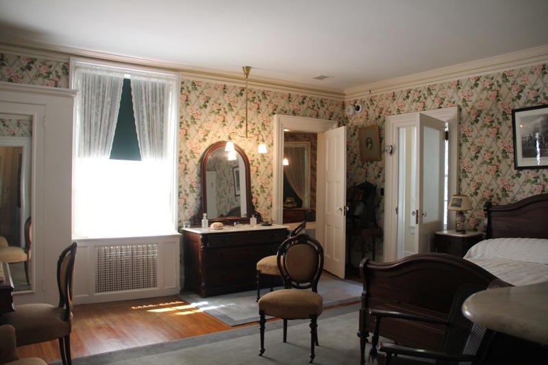 The stables still featured the names of the Roosevelt family's horses., In the Library, Roosevelt met with world leaders and dignitaries., Another guest room was used by his political advisors., Roosevelt was born in the Blue Room on January 30, 1882., Growing up, Roosevelt slept in this bedroom until he married Eleanor in 1905., Roosevelt's bedroom windows featured views of the Hudson River.
